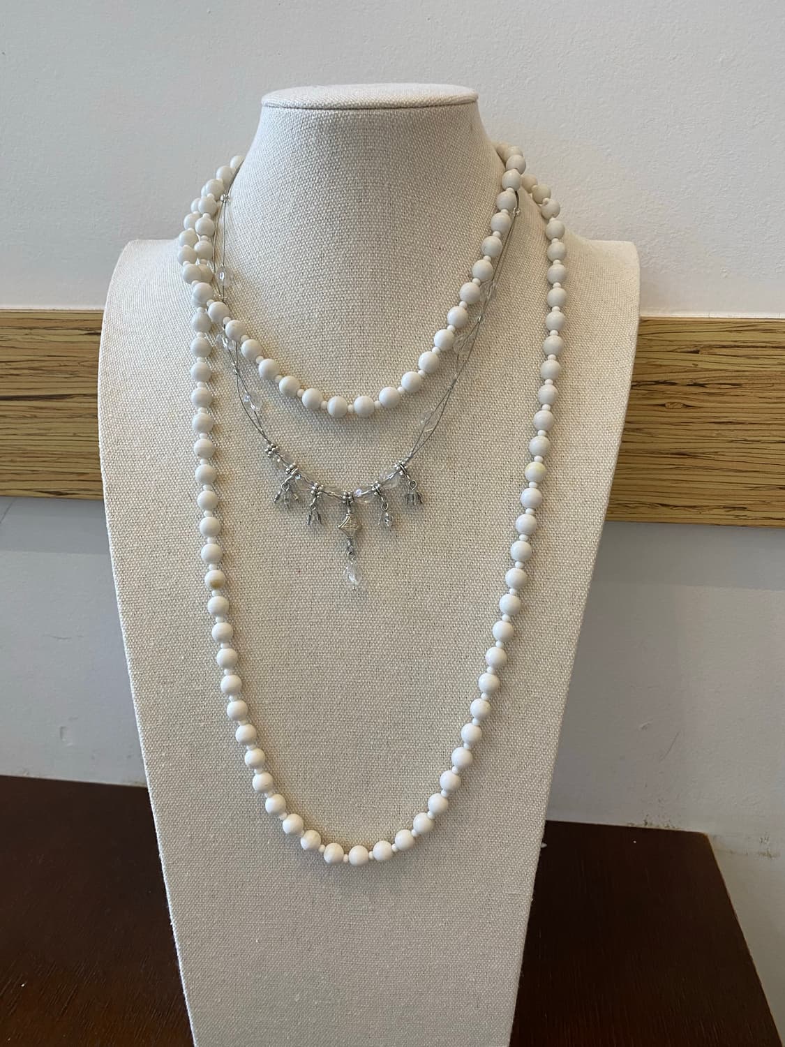 화이트 비드 롱 목걸이 상품이미지1