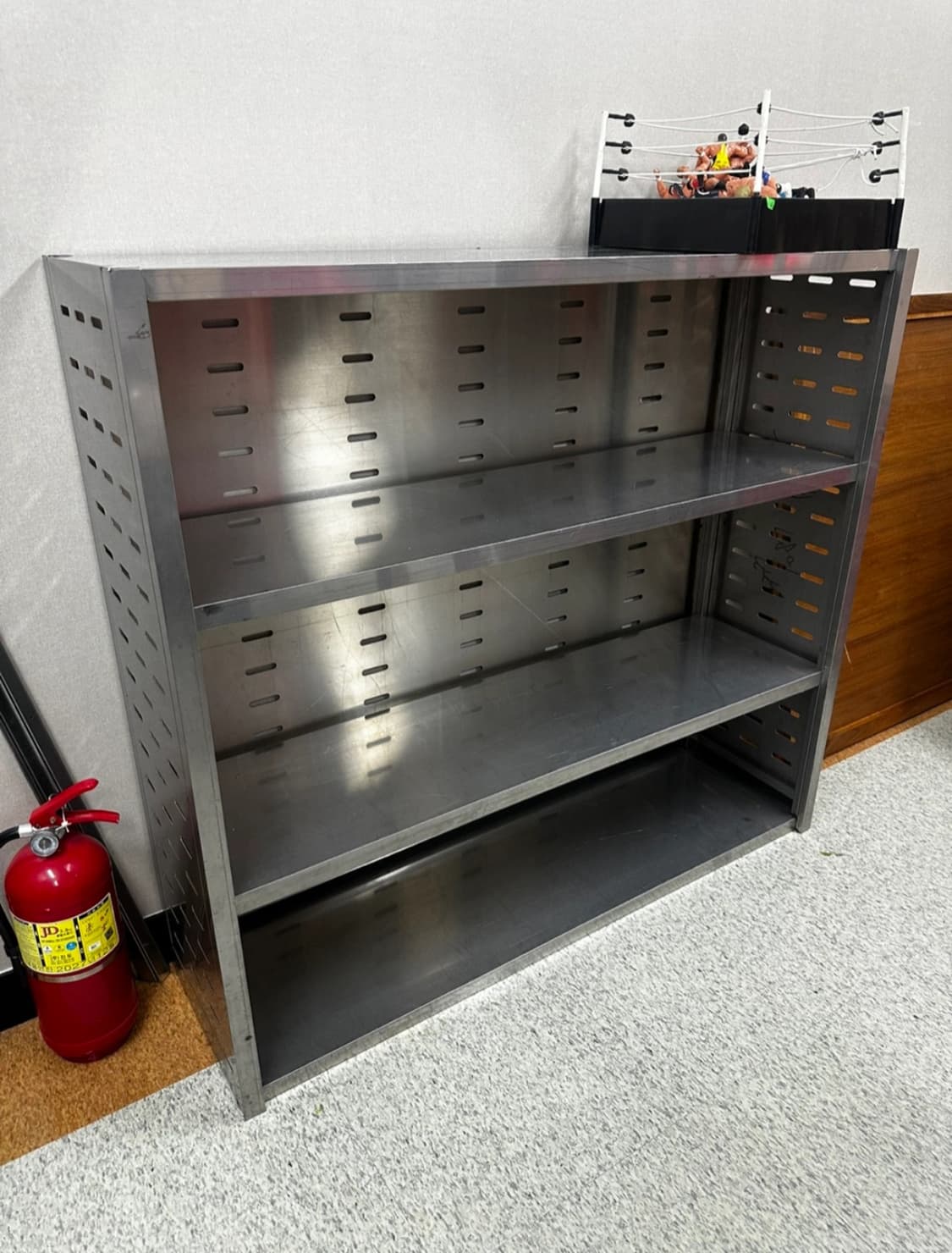 빈티지 철제 진열장 상품이미지1