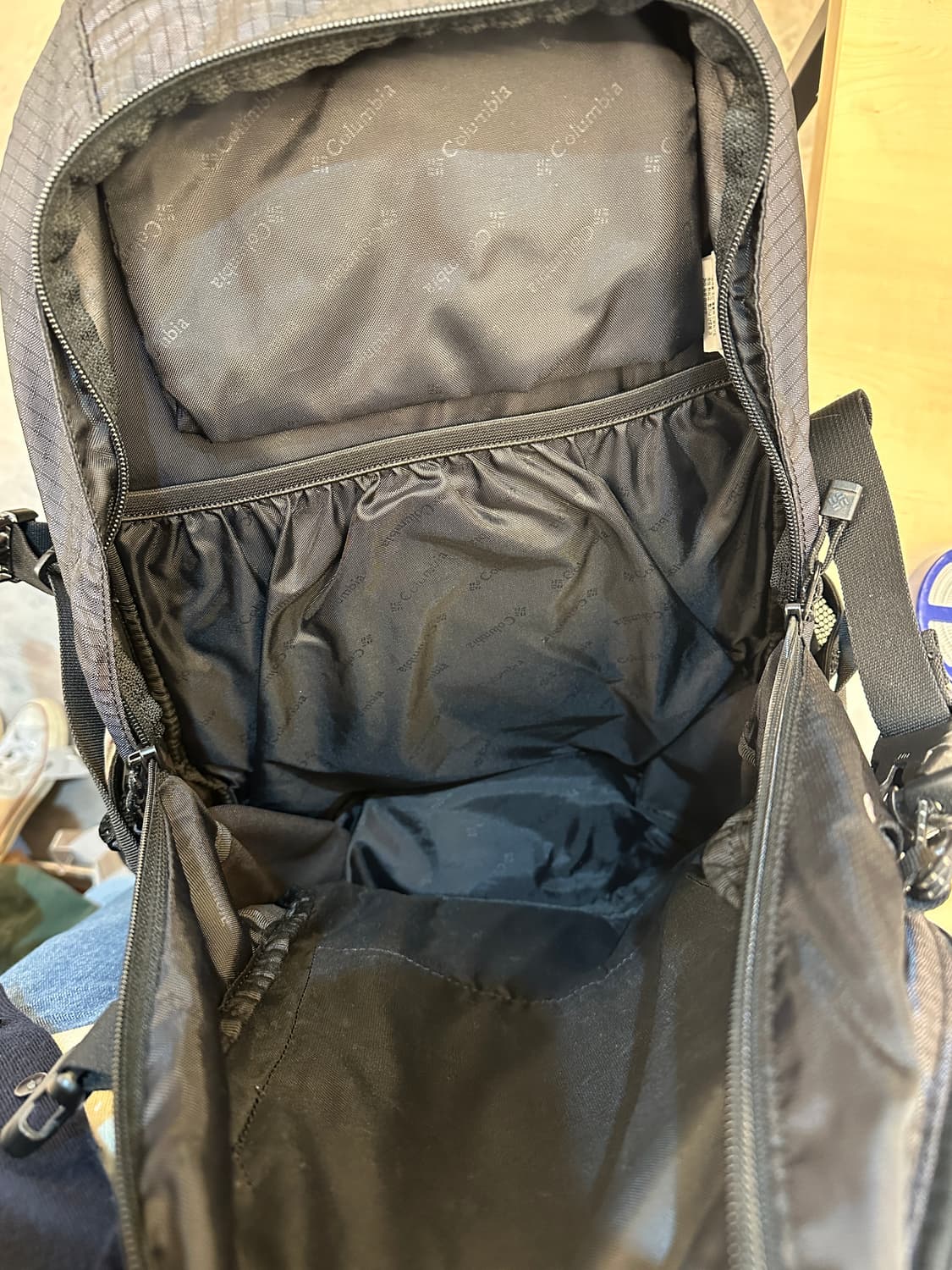 콜롬비아 레드우드 32L 블랙 백팩 등산 가방 상품이미지6