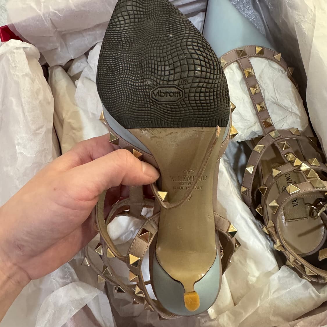 발렌티노 락스터드 힐 상품이미지2