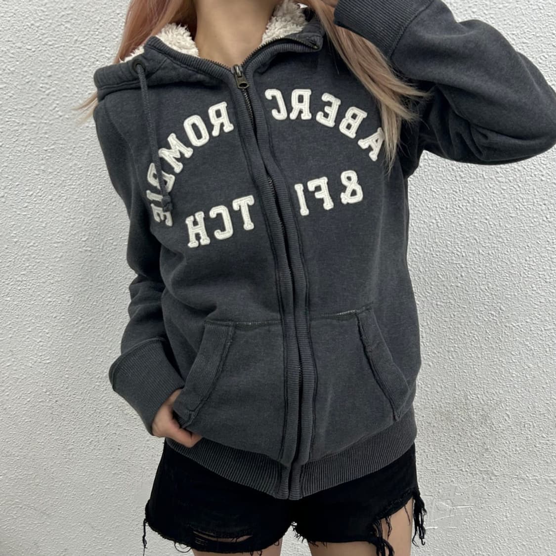 아베크롬비 패치로고 그레이 양털 후드집업 M 상품이미지1