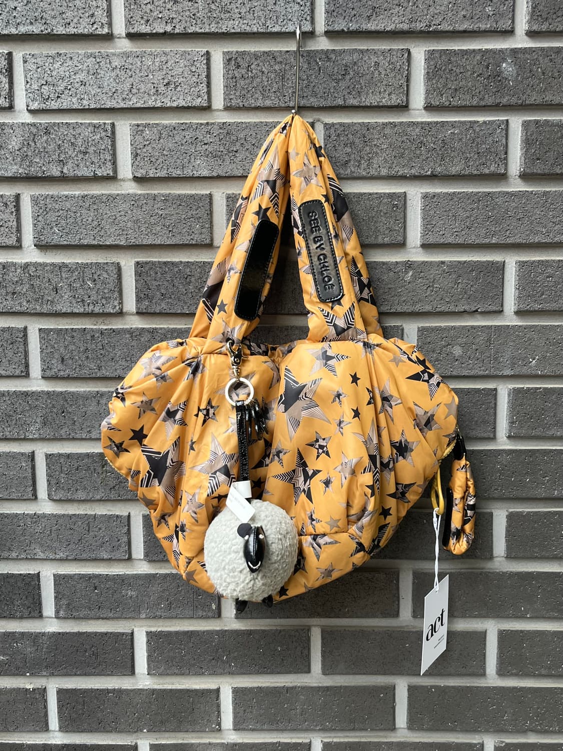 SEE by CHLOE 씨바이끌로에 조이라이더 백 옐로우 상품이미지1