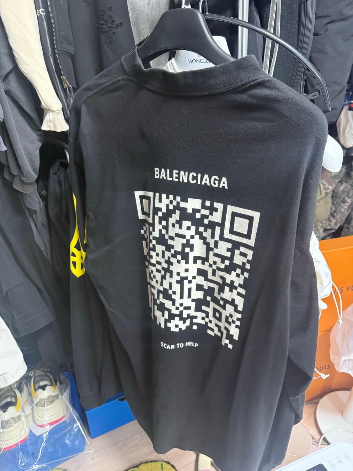 발렌시아가 우크라이나 롱슬리브 상품이미지5