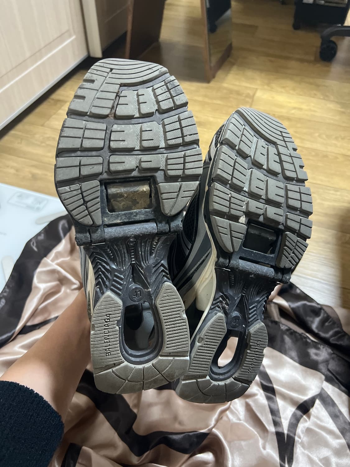 발렌시아가 엑스펜더 41사이즈 상품이미지3