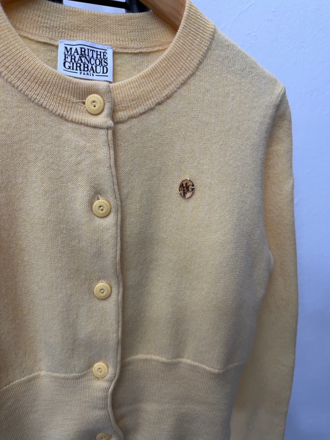 정품) 마리떼프랑소와저버 24ss 크롭 가디건 F 상품이미지4