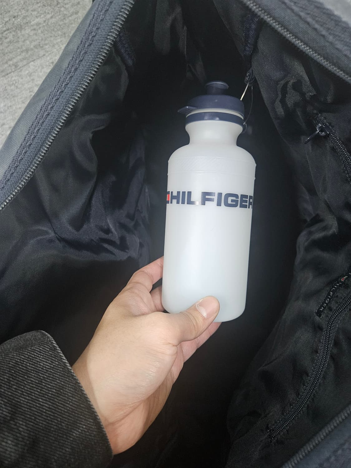 타미힐피거 더플백 + 사은품 물통 상품이미지3