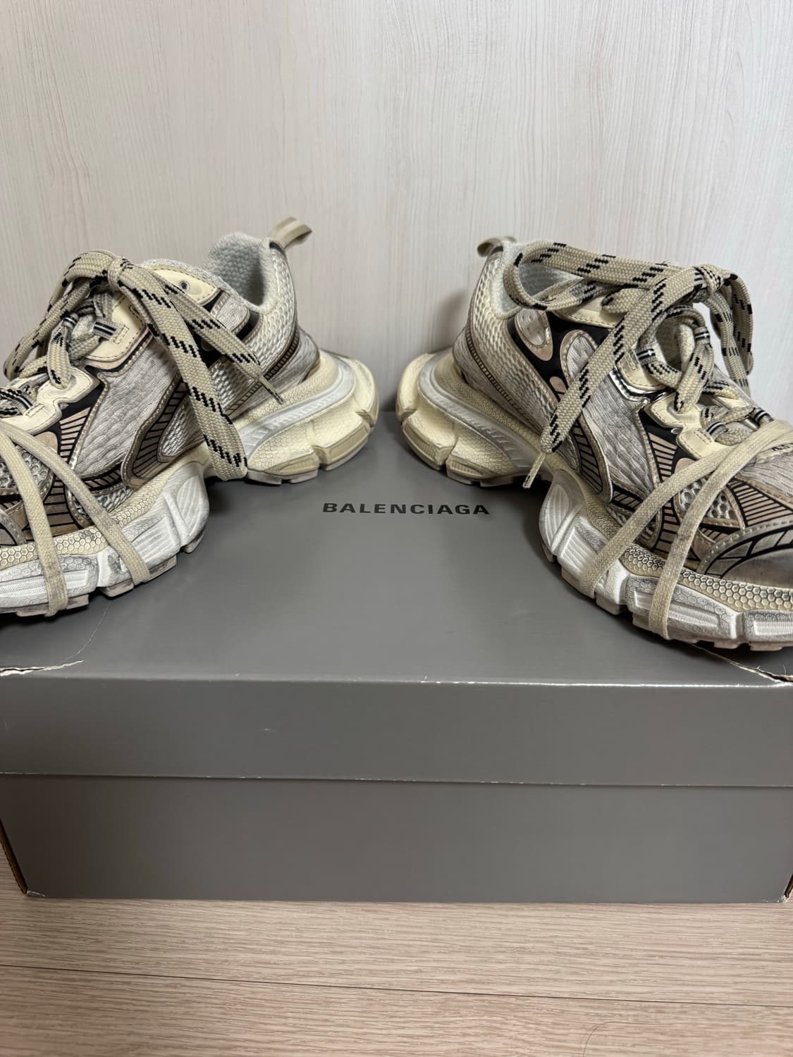 (43) 발렌시아가 3xl 뉴베이지 에그쉘 스니커즈 극미중고 상품이미지2