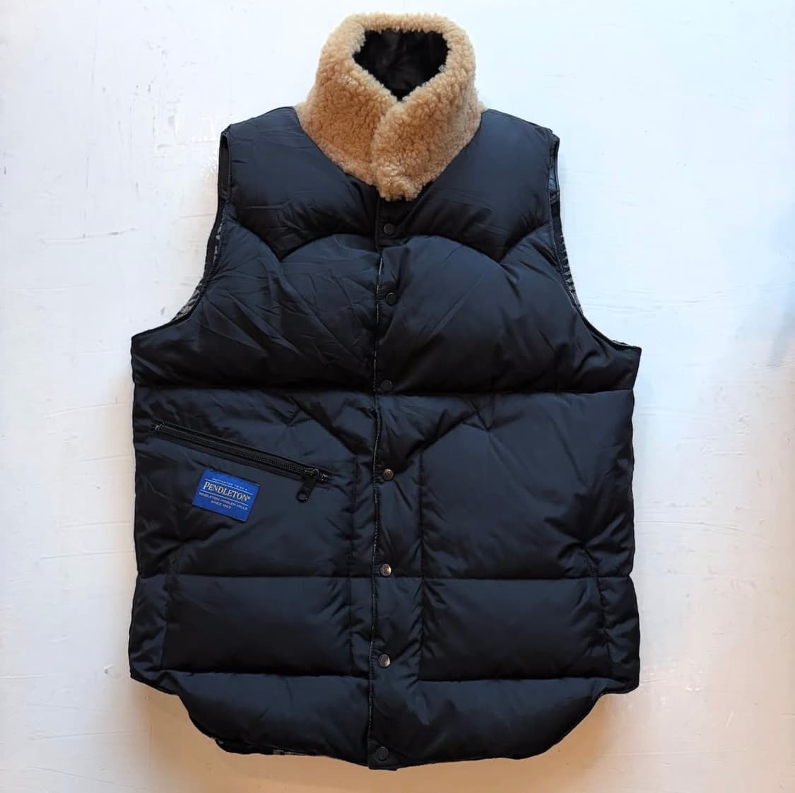 Rocky Mountain FeatherbedxPendleton다운베스트 상품이미지3