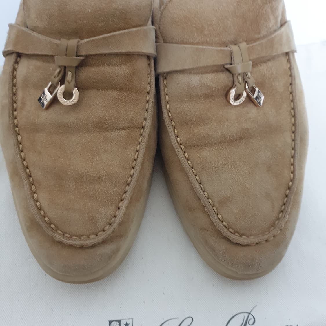 로로피아나 썸머위크 참스금장 로퍼 스니커즈 상품이미지2