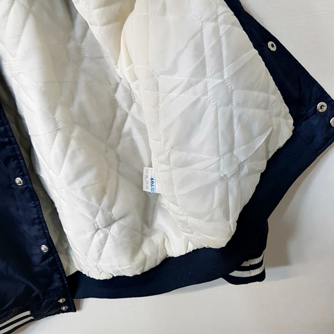 Majestic 뉴욕 양키즈 슬림패딩 점퍼 네이비 상품이미지5