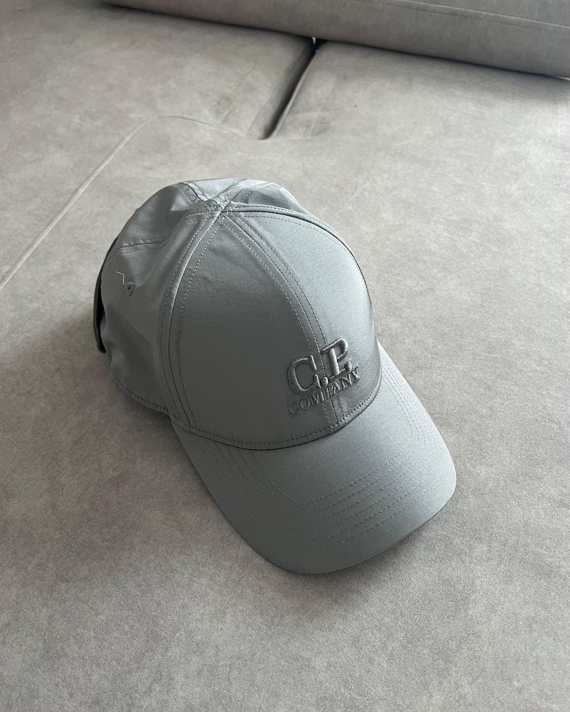 CP컴퍼니 고글캡 24SS 그레이 상품이미지1