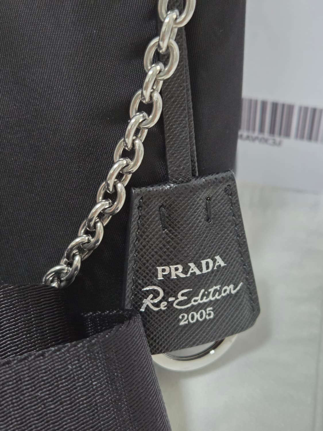 [새상품급] 프라다 리에디션 테수토 은장 체인 호보백  상품이미지4