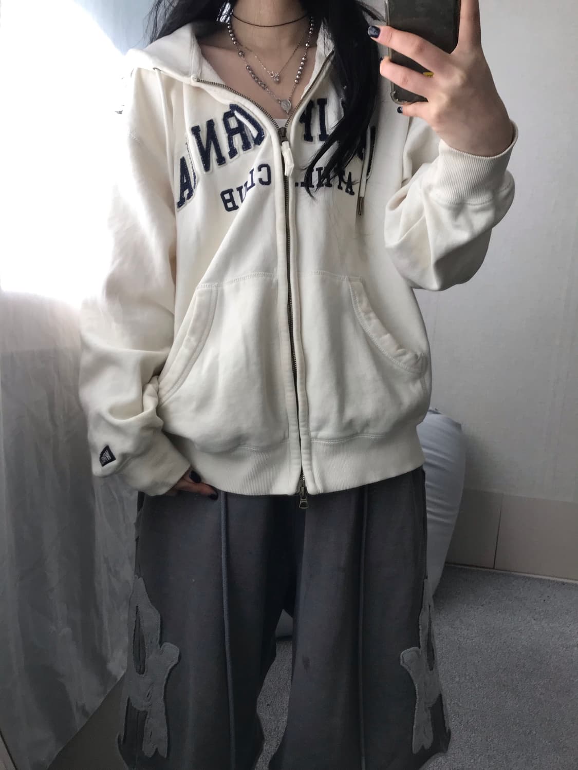 후아유 화이트 오버핏 후드집업 상품이미지4