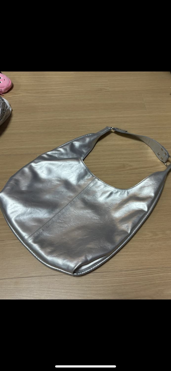 새상품) 여밈 미디엄 슬래쉬 호보백 상품이미지2