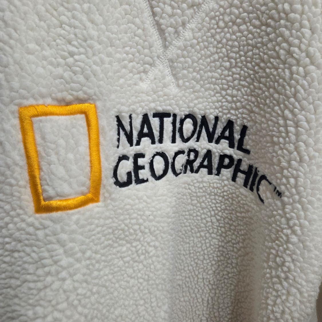 내셔널지오그래픽 뽀글이 티셔츠 L 아이보리 상품이미지2