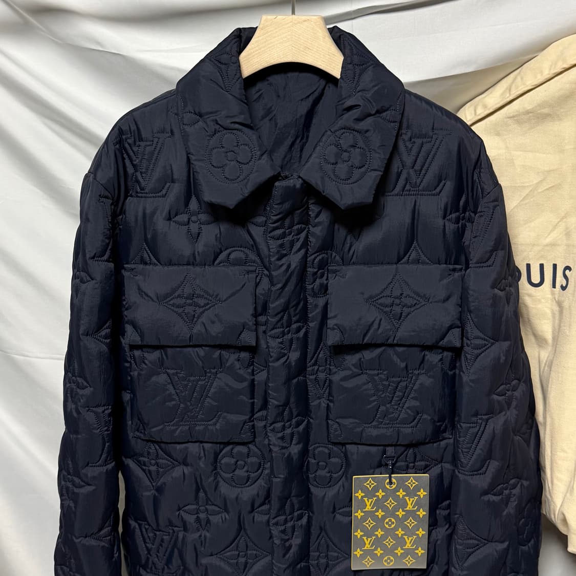 [S+급/50] 루이비통 모노그램 플라워 블루종 패딩 자켓 상품이미지2