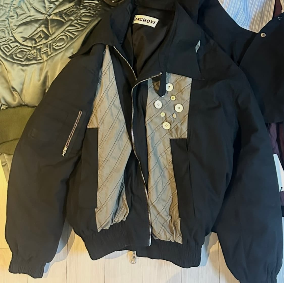 ANCHIOVI 블랙 버튼 포인트 자켓 엔초비 상품이미지1