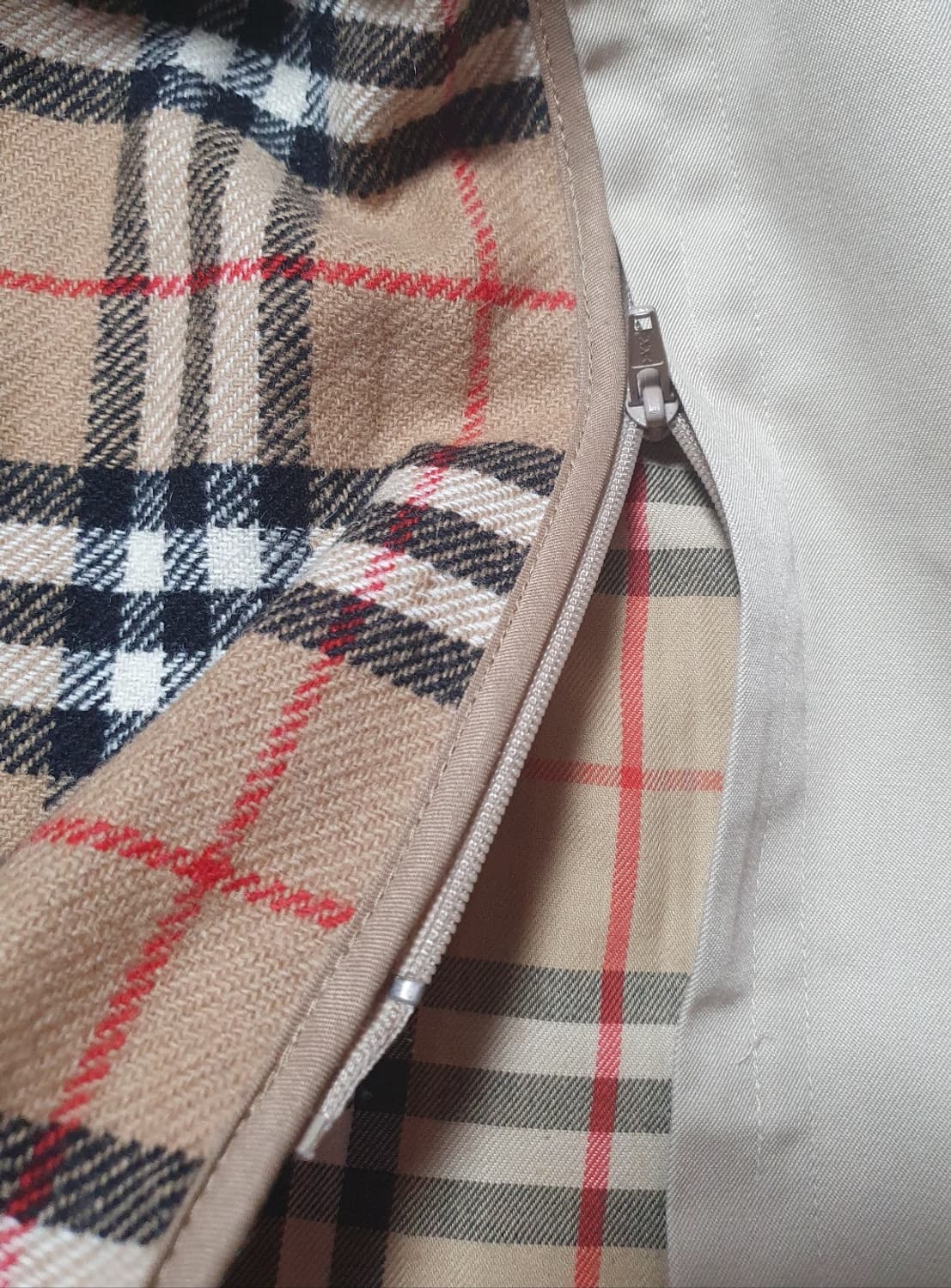 버버리 런던 클래식 벨티드 롱 트렌치 코트 베이지 상품이미지8