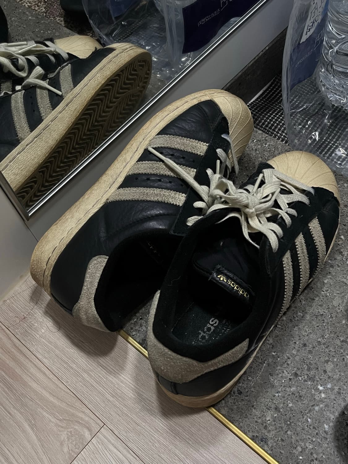 아디다스 슈퍼스타 220 상품이미지1