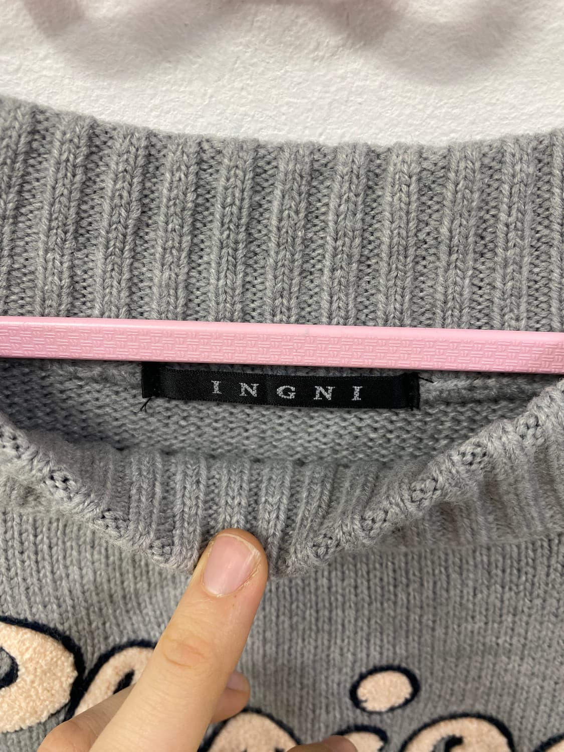 [INGNI] 잉그니 로걀 핑크 그레이 니트 상품이미지7