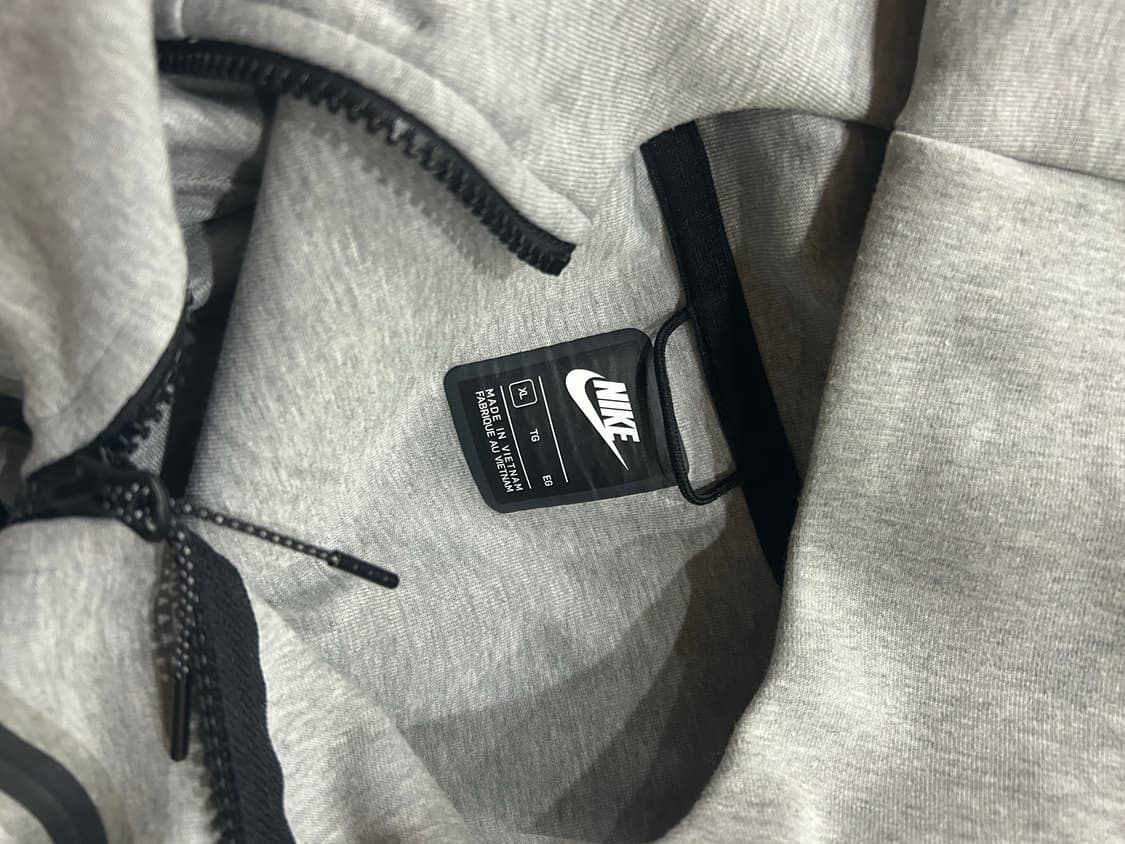 상태 S급 나이키 테크팩 후드집업 그레이 상품이미지4