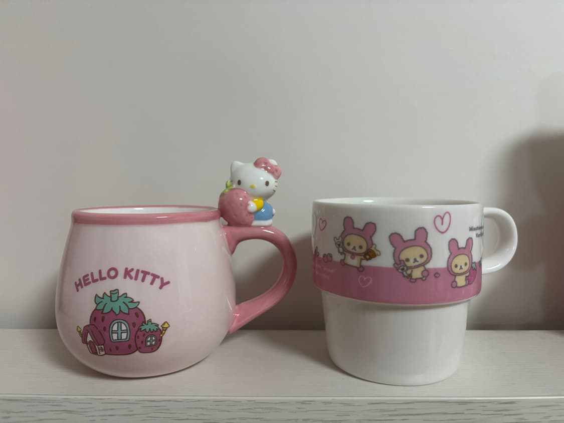헬로키티 컵 & 리락쿠마 컵 세트 상품이미지1