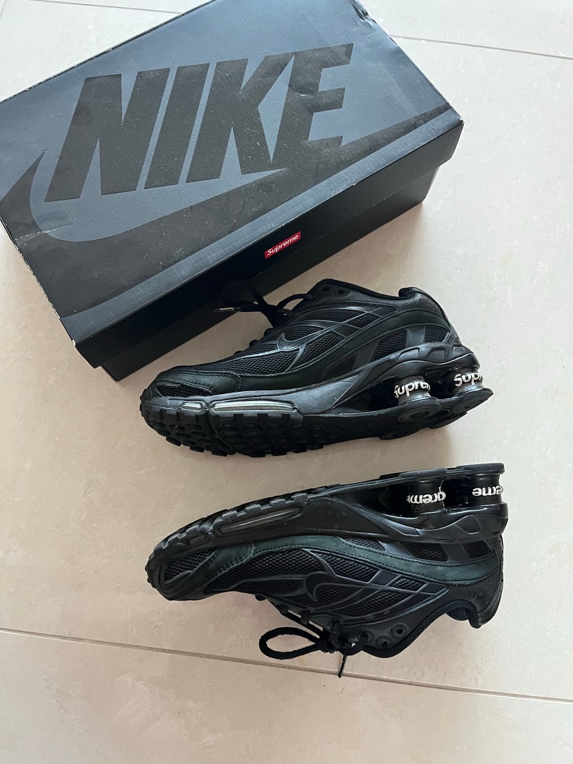 나이키 x 슈프림 샥스 라이드 2 SP 블랙 235 상품이미지4