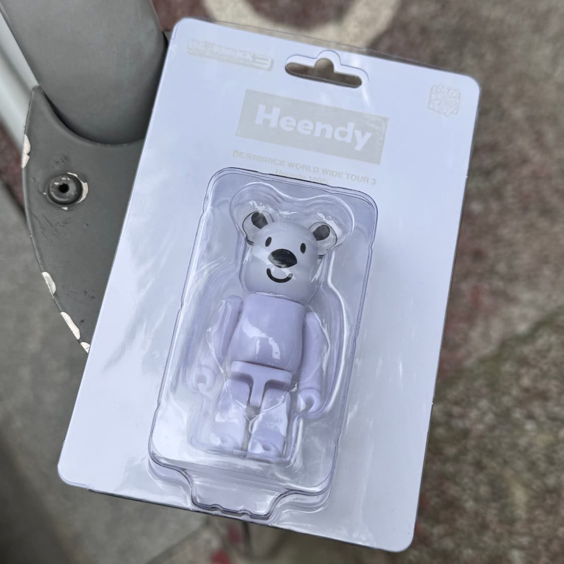 흰디(heendy) 베어브릭 100% 상품이미지2