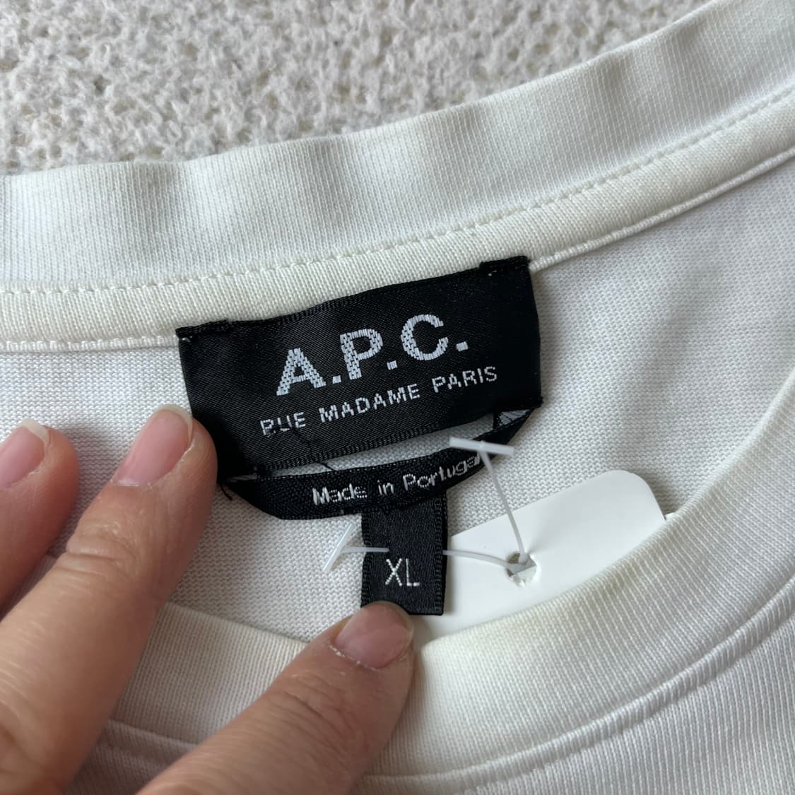 100 APC 아페쎄 스몰로고 반팔 티셔츠 상품이미지3