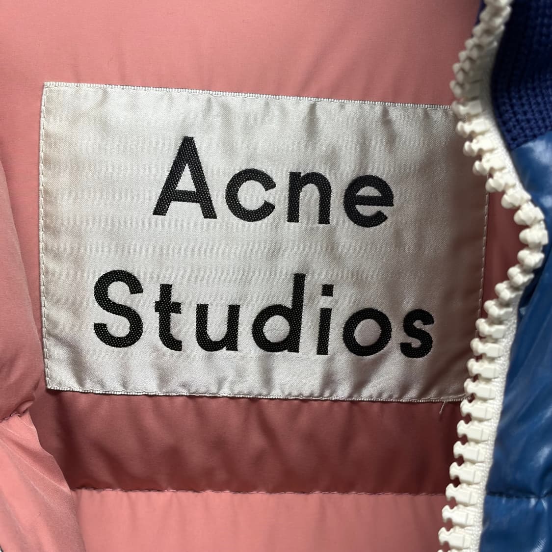 아크네 스튜디오 유광 패딩 상품이미지4