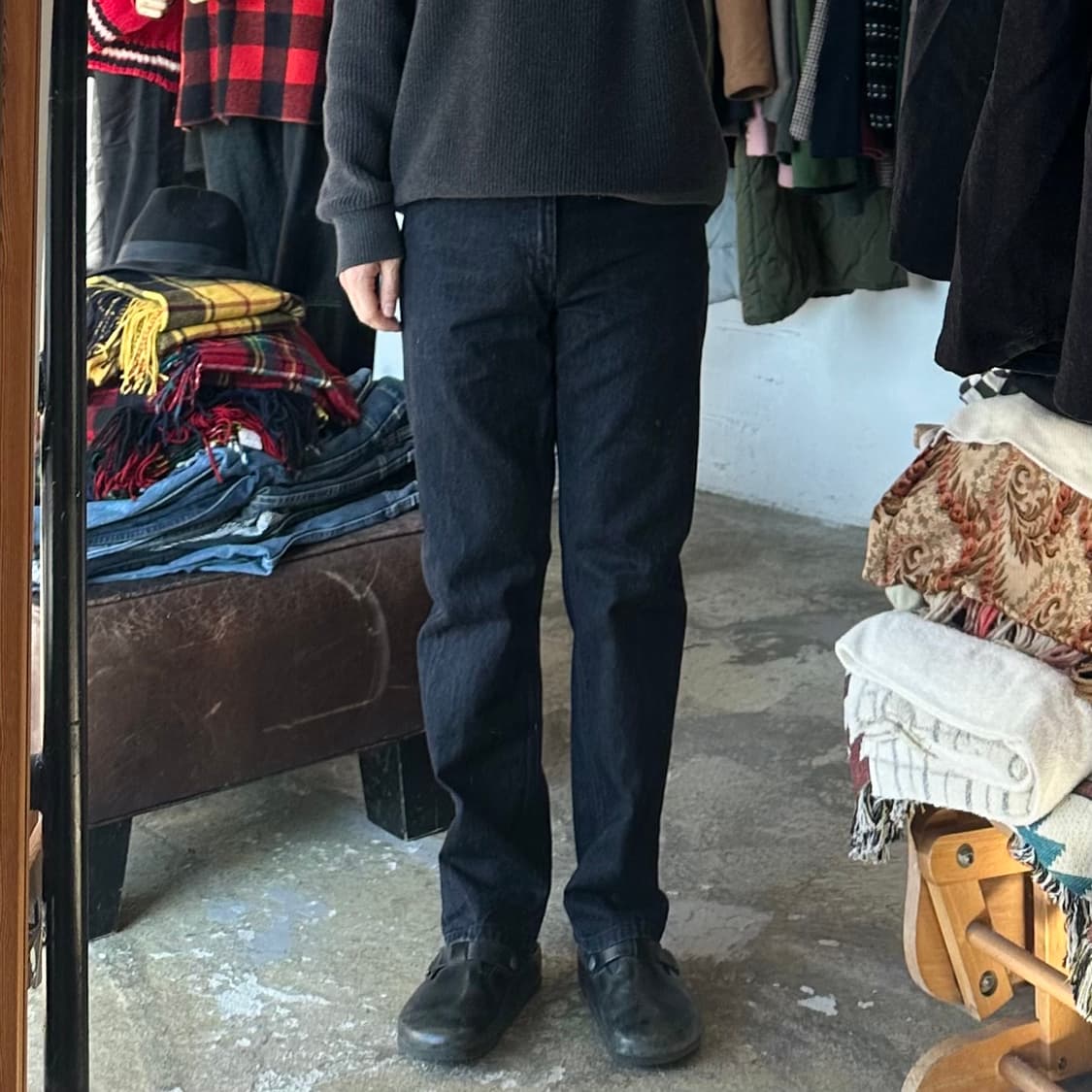 (착용컷) 유니클로 x HELMUT LANG 데님 팬츠 (남성용 31) 상품이미지4