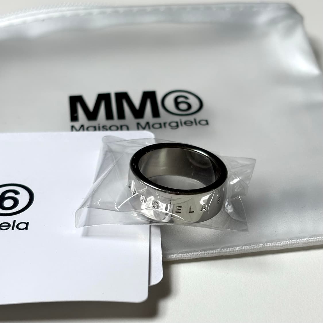 MM6 메종마르지엘라 미니멀 로고 링 실버 상품이미지2