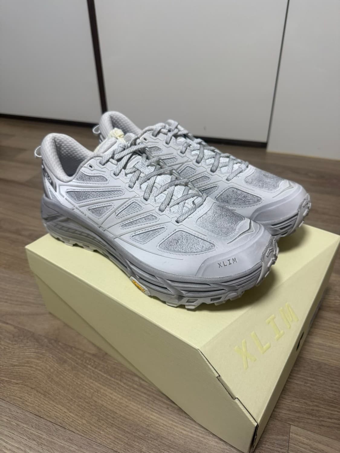 호카 엑슬림 마파테 스피드 2 그레이 폼 270 새상품 상품이미지1