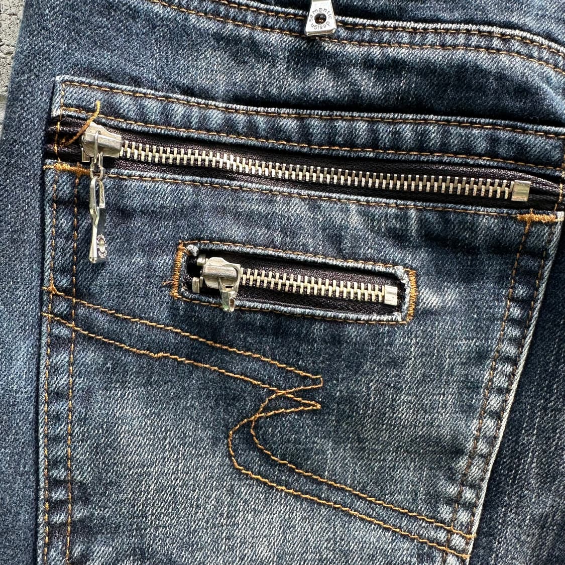 semantic design multi zipper jeans 상품이미지6