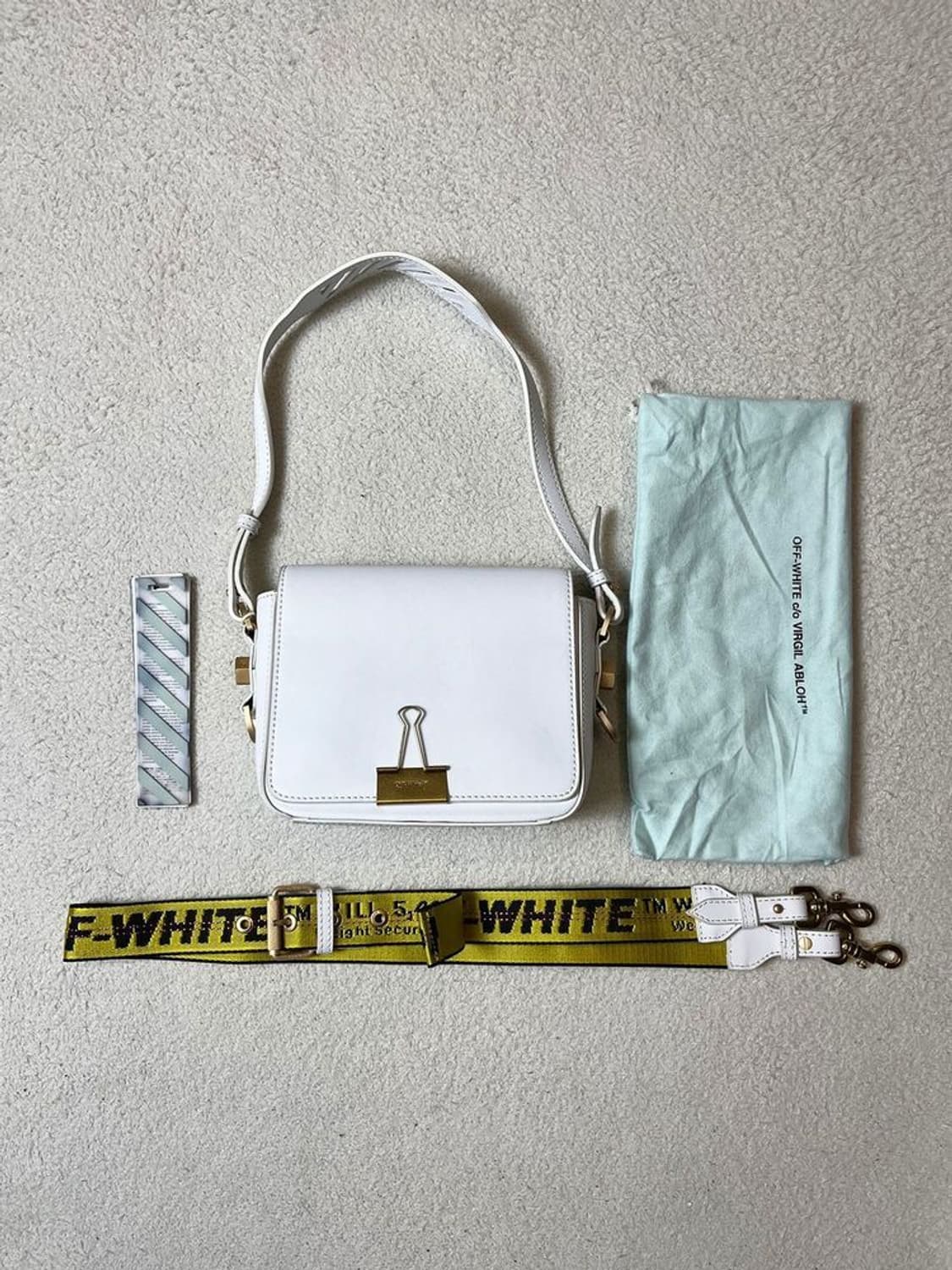 오프화이트 바인더 클립 화이트 가죽 숄더백 A1870 상품이미지1