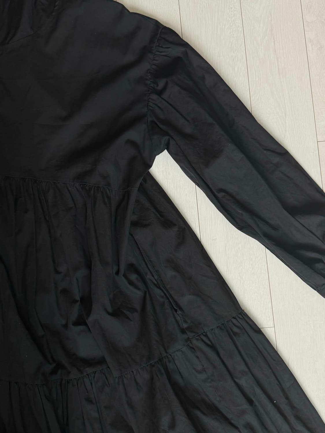 블랙 엠파이어 롱 슬리브 후드 드레스 상품이미지3