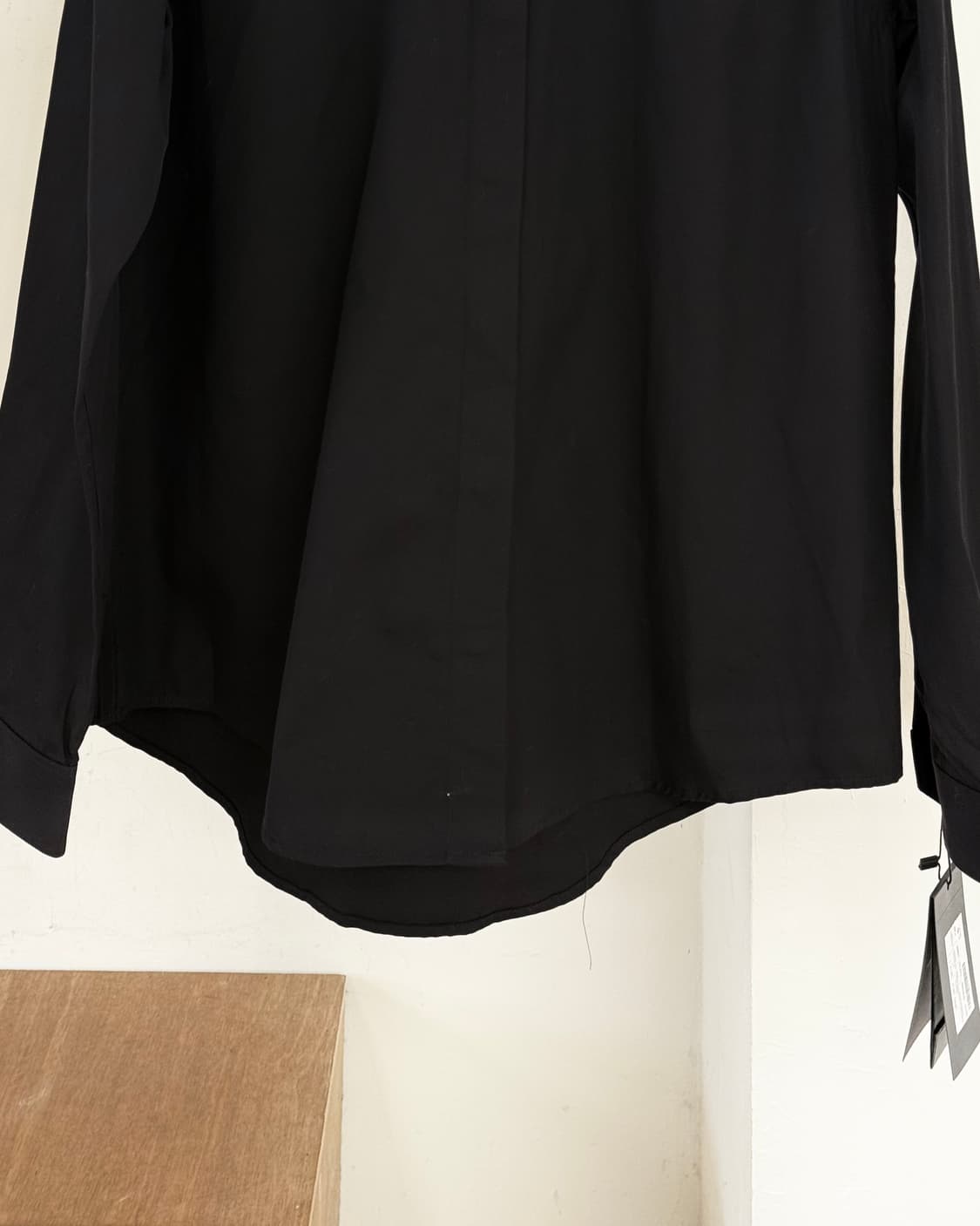 생 로랑 19aw 블랙 히든 플라켓 셔츠 상품이미지5