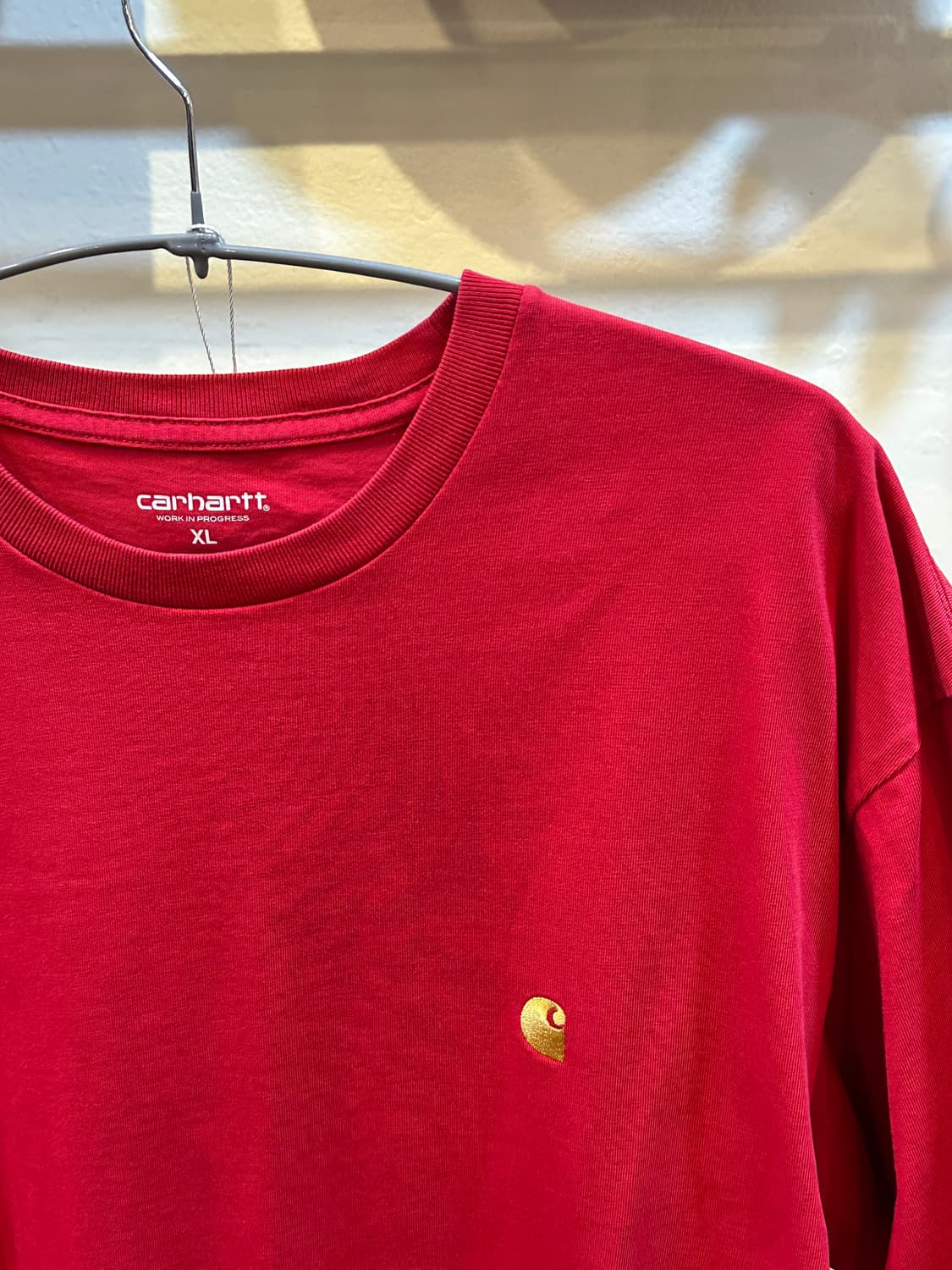 칼하트WIP 자수 로고 반팔 티셔츠 레드 XL 상품이미지2
