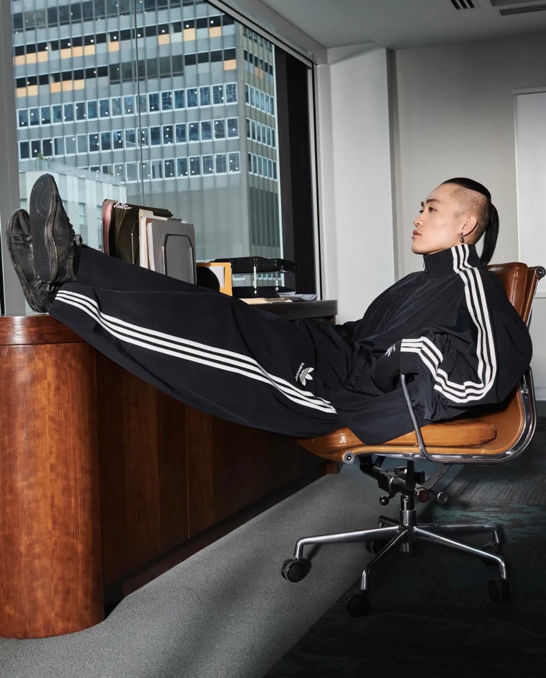 발렌시아가 adidas 플리스 트레이닝 팬츠 상품이미지9