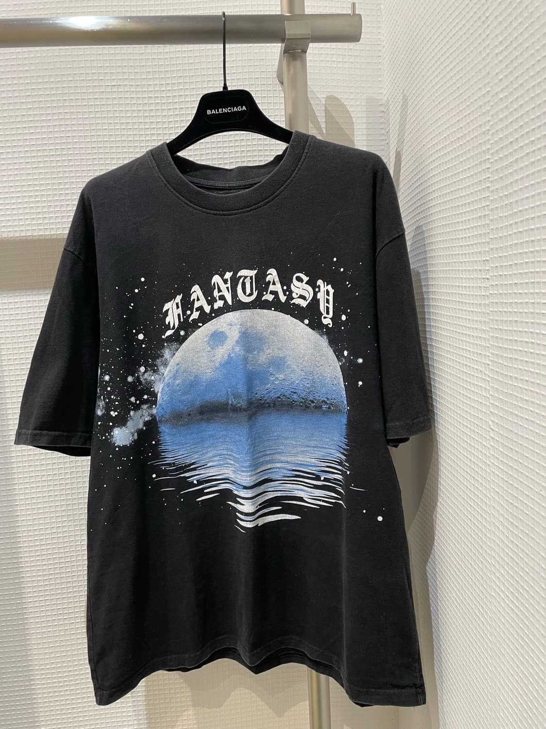 미스비헤이브 판타지 문 그래픽 티셔츠 상품이미지1