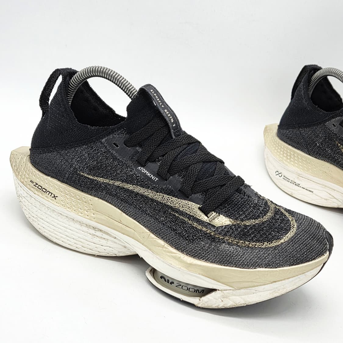  나이키 에어 줌 알파플라이 넥스트% 2 블랙 메탈릭 골드 (270) 상품이미지5