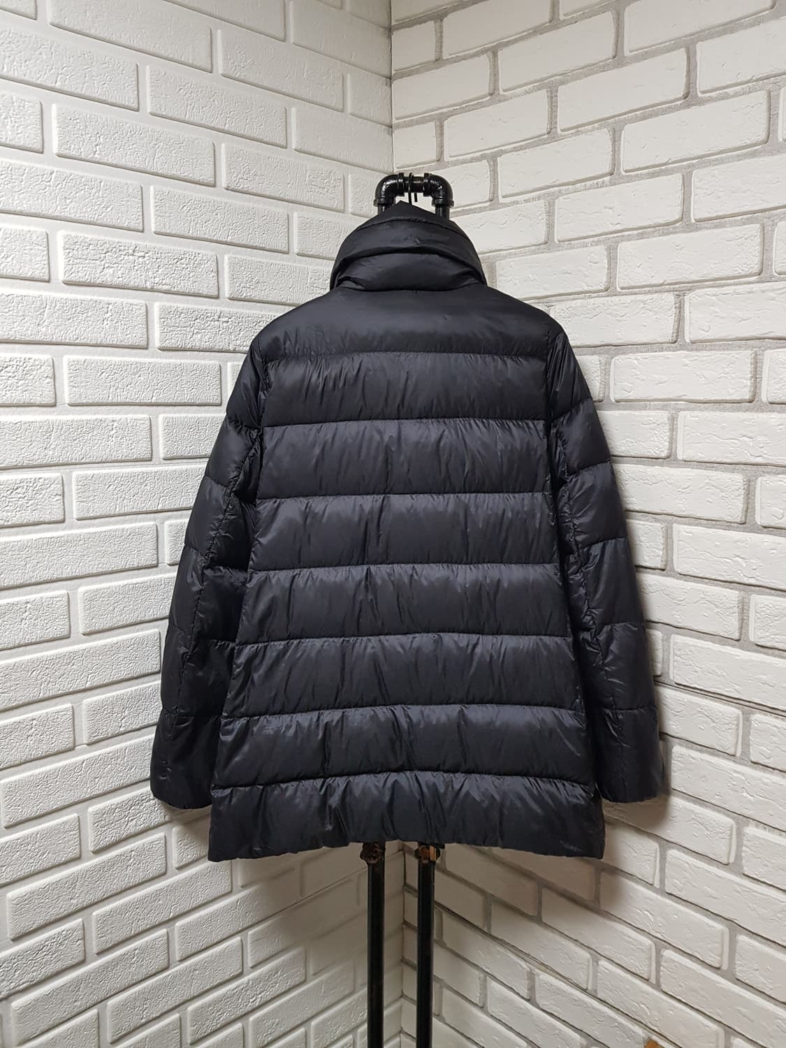 [55~66/정품] 몽클레어 토르신 여성패딩 블랙 상품이미지8