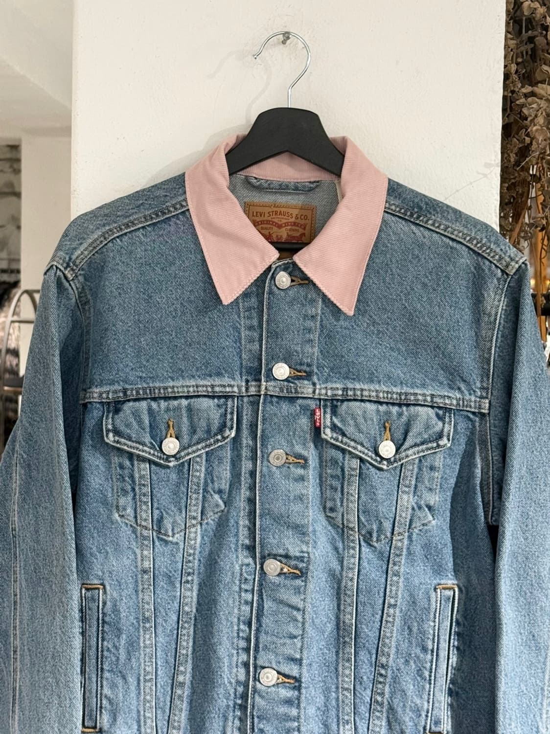 리바이스 데님 핑크 카라 트러커 자켓 상품이미지4