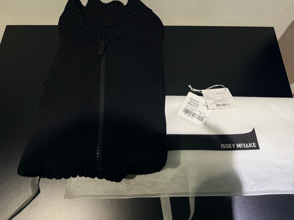 이세이미야케 ISSEY MIYAKE 코네코네 가디건 블랙(새상품) 상품이미지7