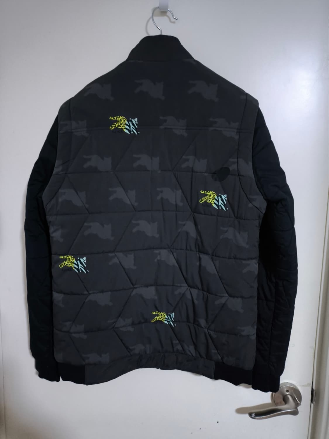 100 까스텔바작 경량패딩 자켓 상품이미지4