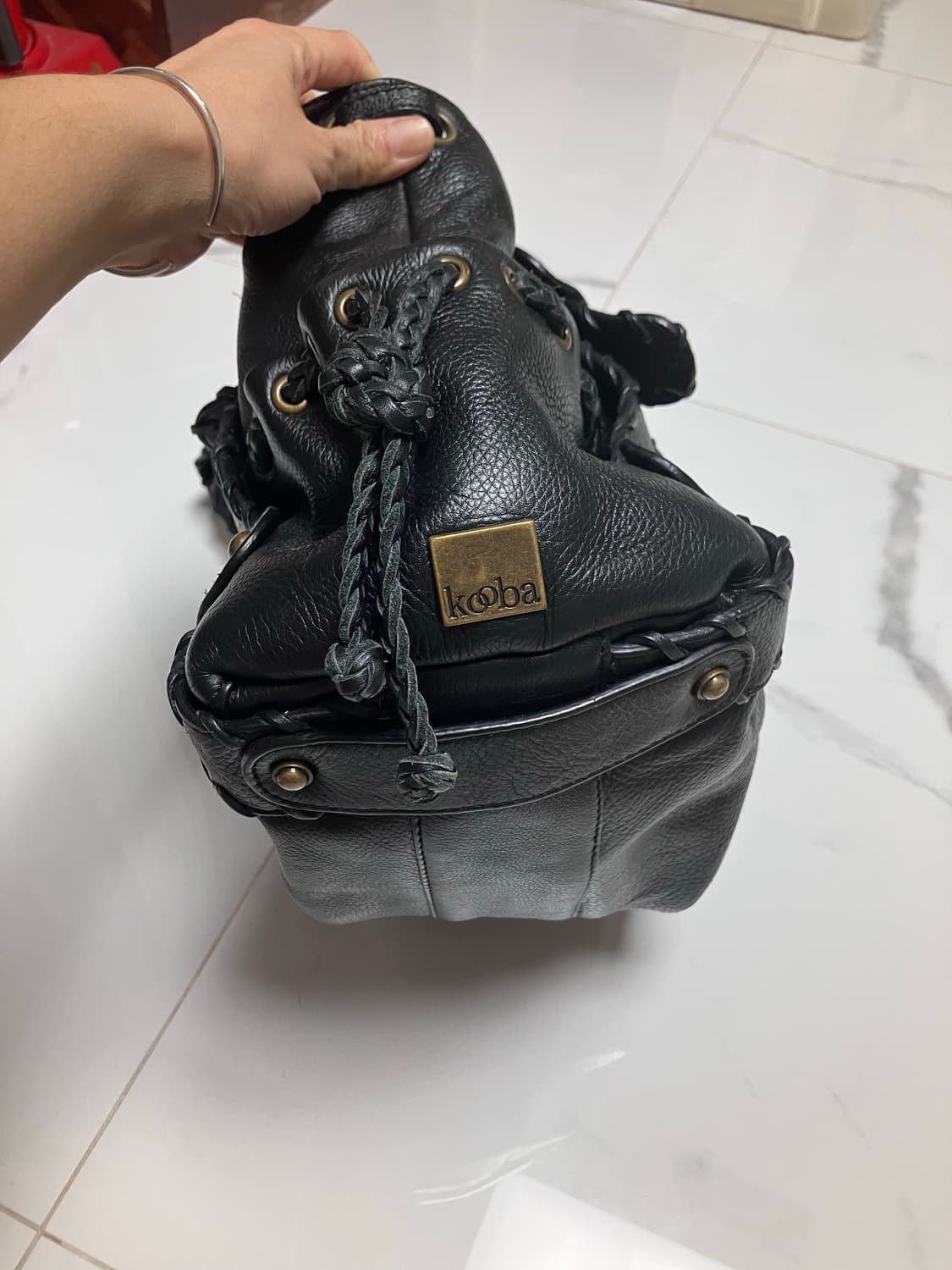 Y2K Kooba 시에나 블랙 가죽 토트백 숄더백 상품이미지3