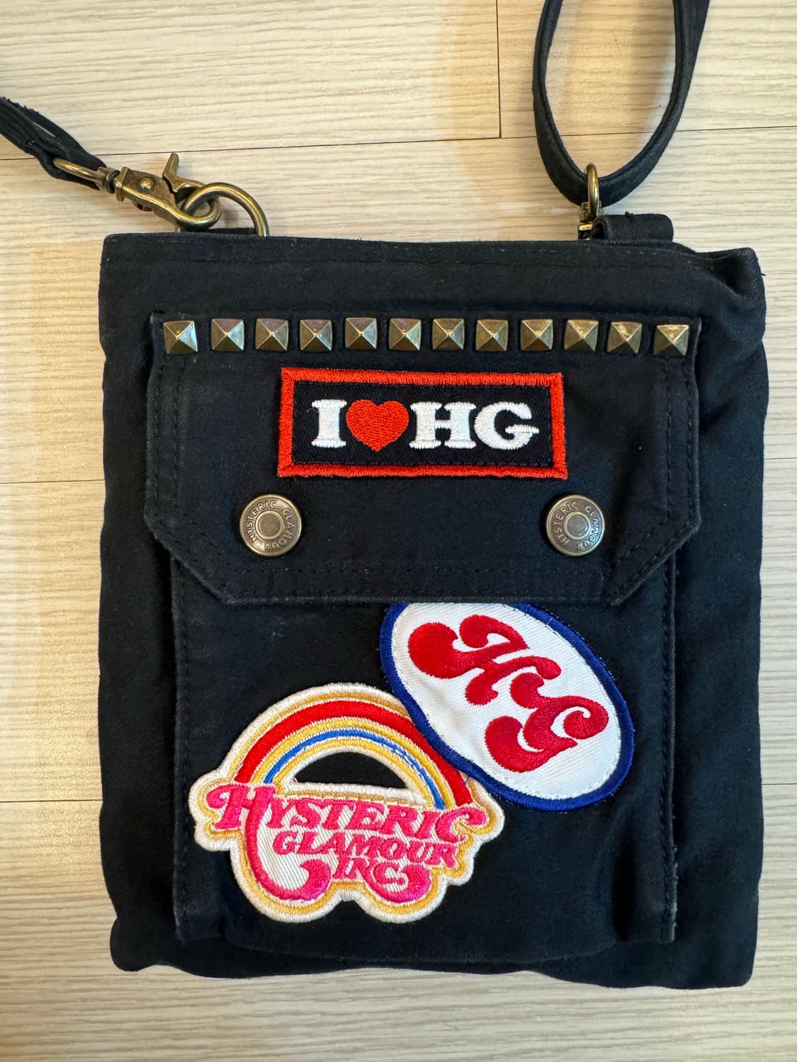 히스테릭 글래머 스터드 패치 크로스백 상품이미지2