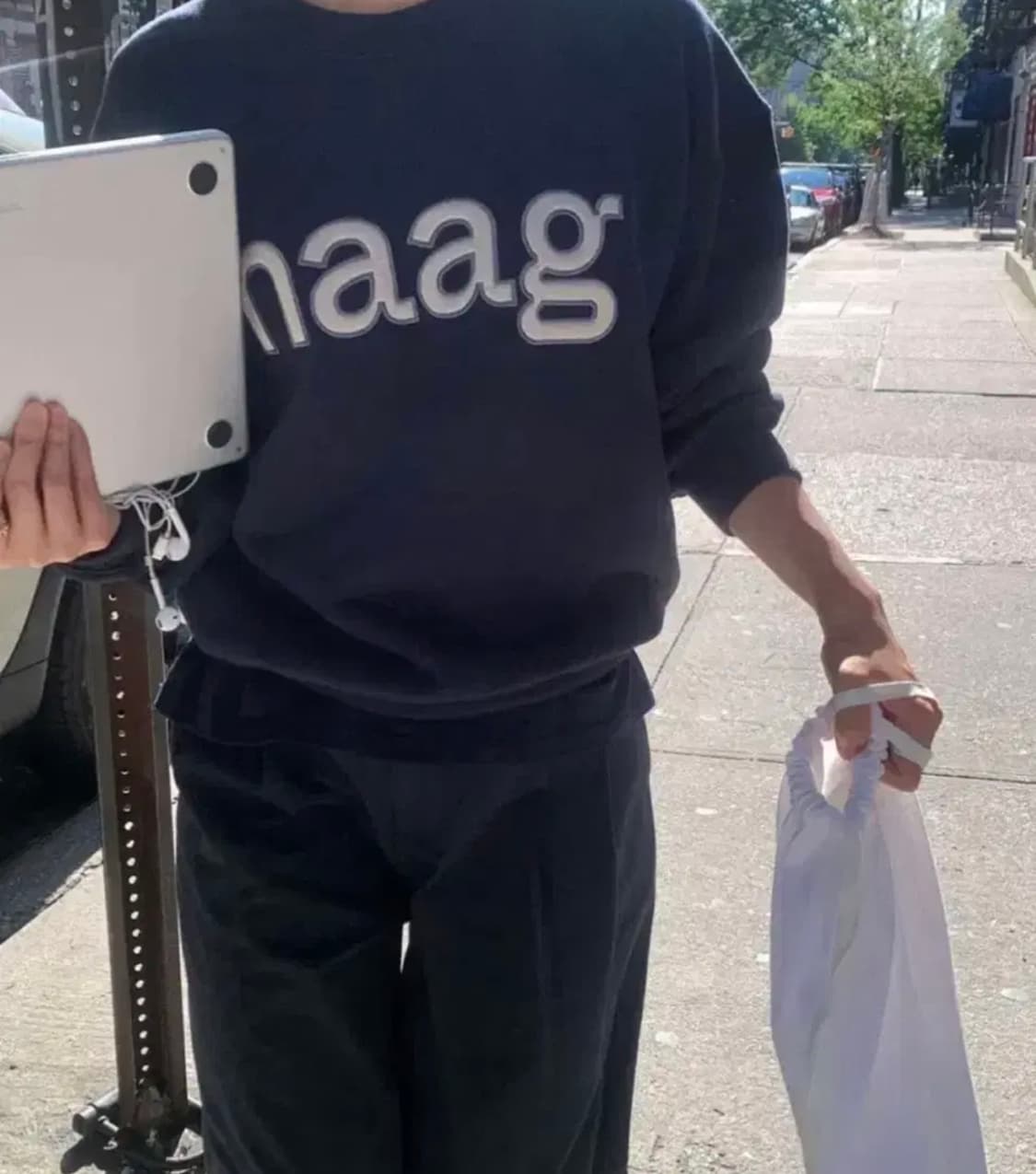 헤이그 haag a birthday sweatshirt (navy) 상품이미지1