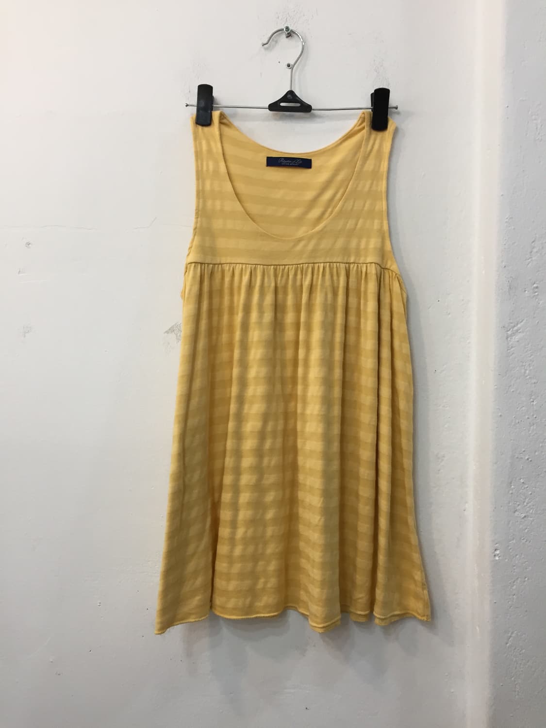 옐로우 스트라이프 셔링 슬리브리스 상품이미지1