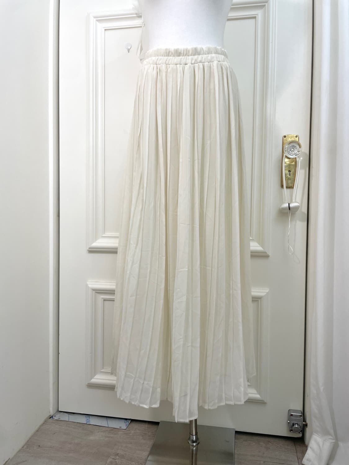 ivory pleats basic banding long skirt 상품이미지5